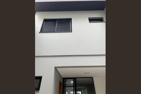 Casa à venda com 180m², 3 quartos e 2 vagas