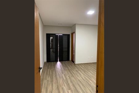 Casa à venda com 180m², 3 quartos e 2 vagas