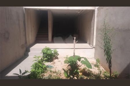 Casa à venda com 205m², 3 quartos e 2 vagas