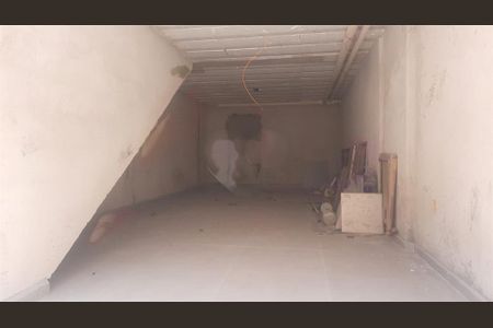 Casa à venda com 205m², 3 quartos e 2 vagas