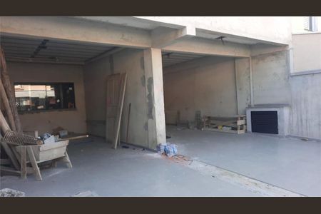 Casa à venda com 205m², 3 quartos e 2 vagas