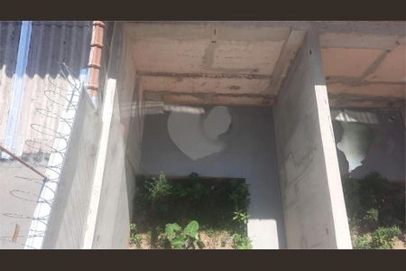 Casa à venda com 205m², 3 quartos e 2 vagas