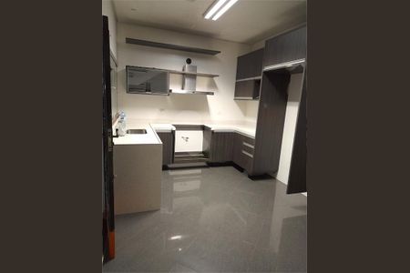 Casa à venda com 172m², 3 quartos e 2 vagas