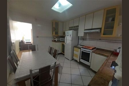 Casa à venda com 110m², 2 quartos e 2 vagas