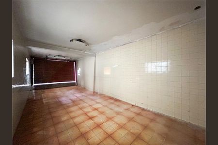 Casa à venda com 4 quartos, 256m² em Água Rasa, São Paulo