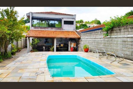 Casa à venda com 340m², 4 quartos e 4 vagas