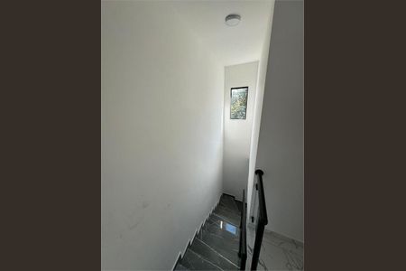 Casa à venda com 107m², 2 quartos e 4 vagas