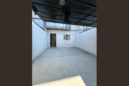 Casa à venda com 107m², 2 quartos e 4 vagas