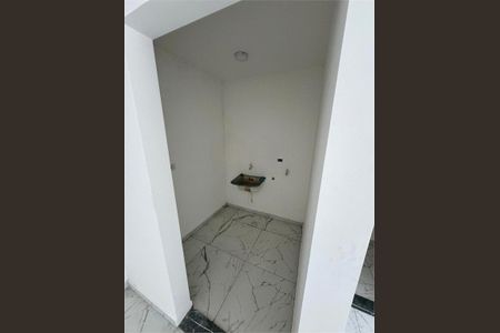 Casa à venda com 2 quartos, 107m² em Vila Nhocuné, São Paulo