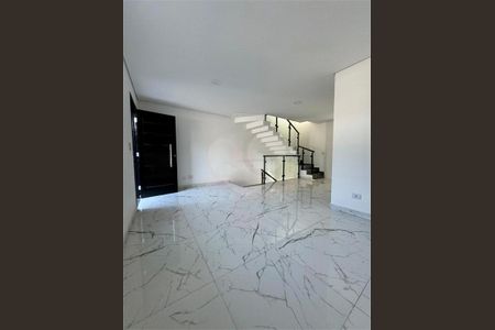 Casa à venda com 2 quartos, 107m² em Vila Nhocuné, São Paulo