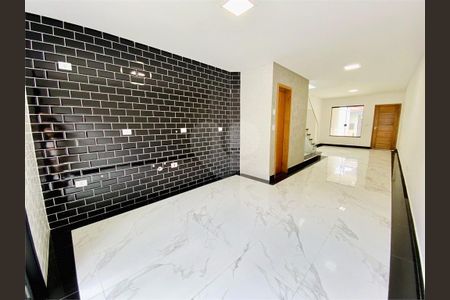 Casa à venda com 120m², 3 quartos e 2 vagas