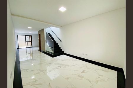 Casa à venda com 120m², 3 quartos e 2 vagas