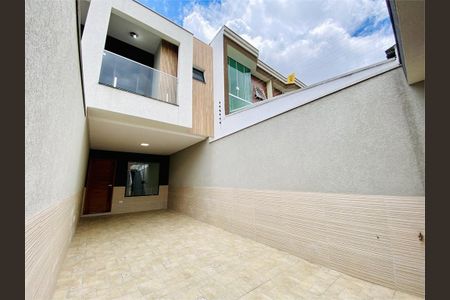 Casa à venda com 120m², 3 quartos e 2 vagas