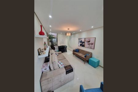 Casa à venda com 156m², 3 quartos e 5 vagas