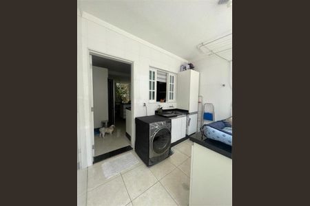 Casa à venda com 156m², 3 quartos e 5 vagas