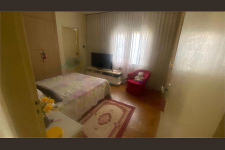 Casa à venda com 280m², 4 quartos e 4 vagas