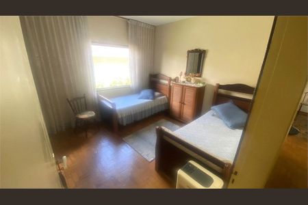 Casa à venda com 280m², 4 quartos e 4 vagas