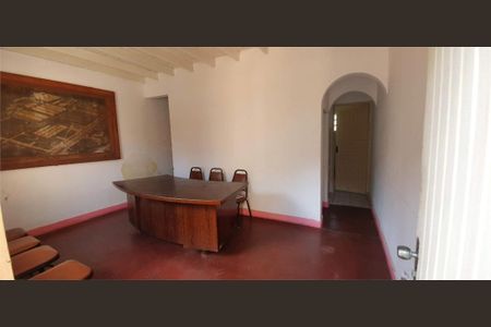 Casa à venda com 82m², 2 quartos e sem vaga