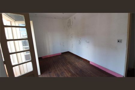 Casa à venda com 82m², 2 quartos e sem vaga