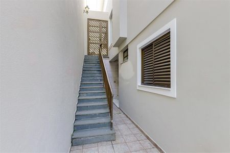 Casa à venda com 230m², 3 quartos e 2 vagas