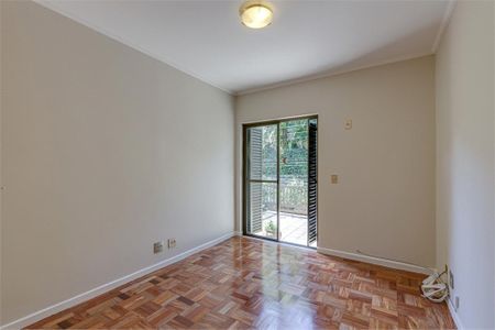 Casa à venda com 230m², 3 quartos e 2 vagas