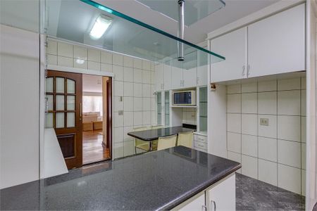 Casa à venda com 230m², 3 quartos e 2 vagas