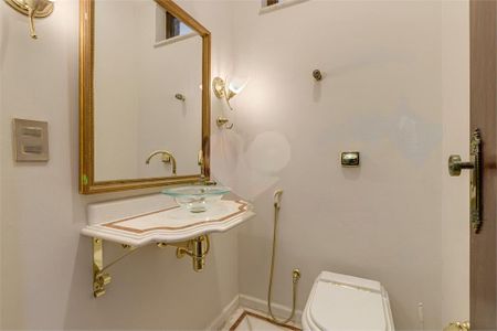 Casa à venda com 230m², 3 quartos e 2 vagas