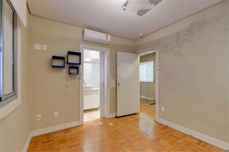 Casa à venda com 411m², 4 quartos e 2 vagas