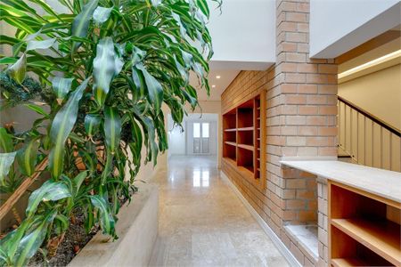 Casa à venda com 411m², 4 quartos e 2 vagas