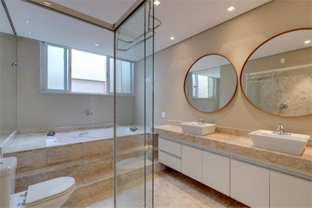 Casa à venda com 411m², 4 quartos e 2 vagas