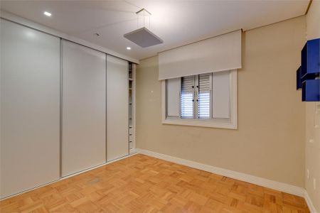 Casa à venda com 411m², 4 quartos e 2 vagas