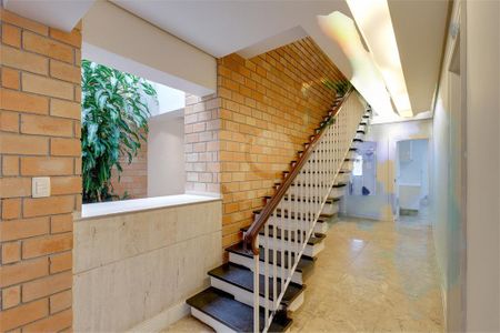 Casa à venda com 411m², 4 quartos e 2 vagas