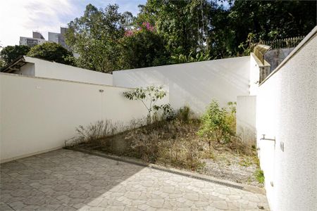 Casa à venda com 141m², 3 quartos e 2 vagas