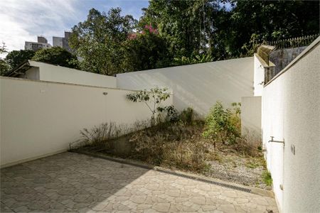 Casa à venda com 141m², 3 quartos e 2 vagas