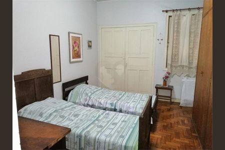 Casa à venda com 260m², 3 quartos e 2 vagas