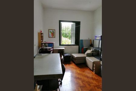 Casa à venda com 260m², 3 quartos e 2 vagas