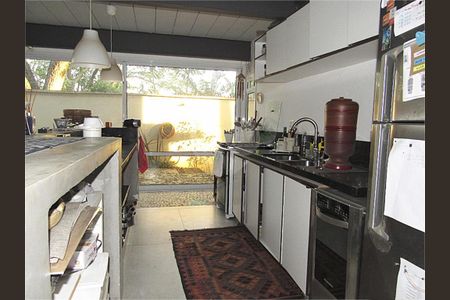 Casa à venda com 270m², 3 quartos e 2 vagas