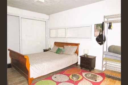 Casa à venda com 270m², 3 quartos e 2 vagas