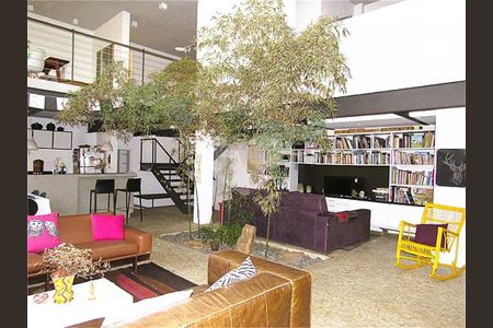 Casa à venda com 270m², 3 quartos e 2 vagas