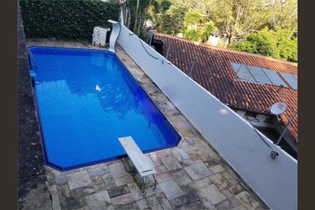 Casa à venda com 528m², 4 quartos e 8 vagas