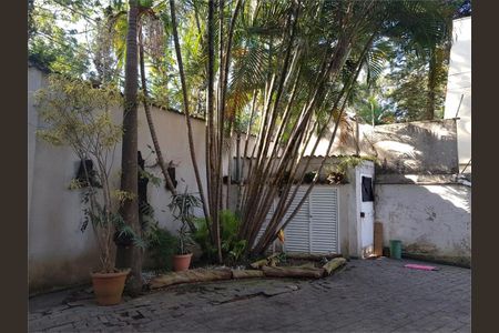 Casa à venda com 528m², 4 quartos e 8 vagas