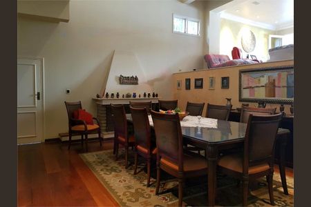 Casa à venda com 528m², 4 quartos e 8 vagas