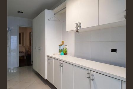 Casa à venda com 528m², 4 quartos e 8 vagas