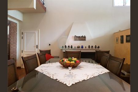 Casa à venda com 528m², 4 quartos e 8 vagas