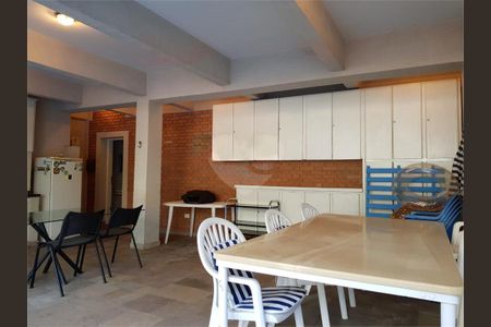 Casa à venda com 528m², 4 quartos e 8 vagas