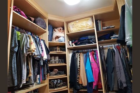 Casa à venda com 528m², 4 quartos e 8 vagas