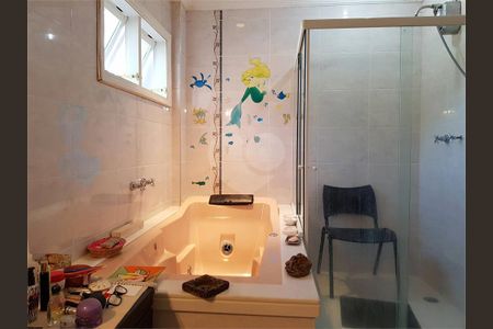 Casa à venda com 528m², 4 quartos e 8 vagas