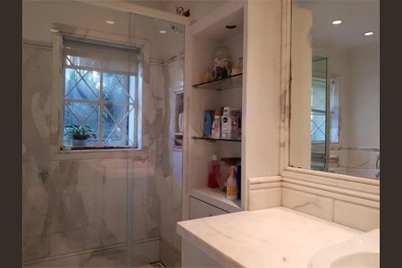 Casa à venda com 528m², 4 quartos e 8 vagas