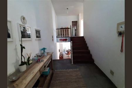 Casa à venda com 304m², 3 quartos e 2 vagas