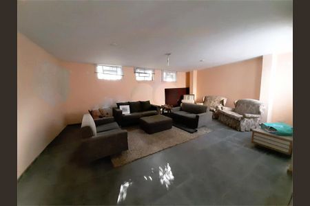 Casa à venda com 3 quartos, 304m² em Chácara Monte Alegre, São Paulo